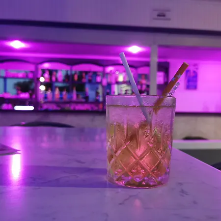 Tropicana Nidrí