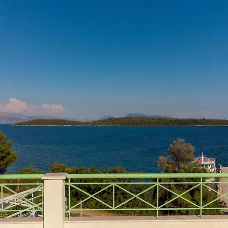 Tropicana 3* Nydri (Lefkada)