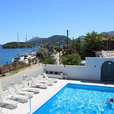 Tropicana Hotel 3*