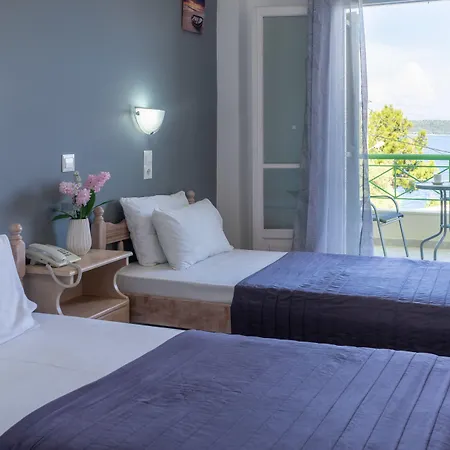 Tropicana Hotel 3*