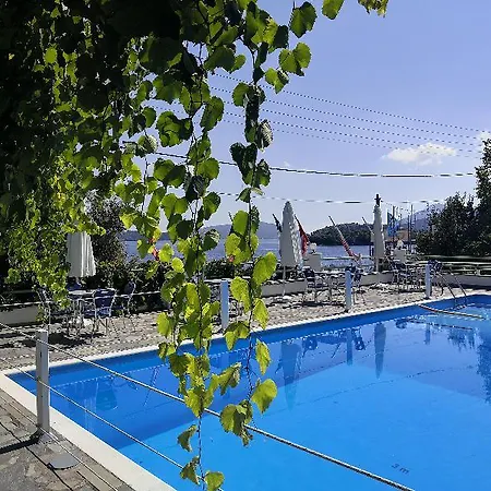 Szálloda Tropicana 3*